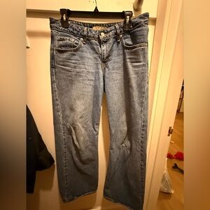 Levi’s Women’s Low Loose Size 28 Dark Wash Denim Blue Jeans